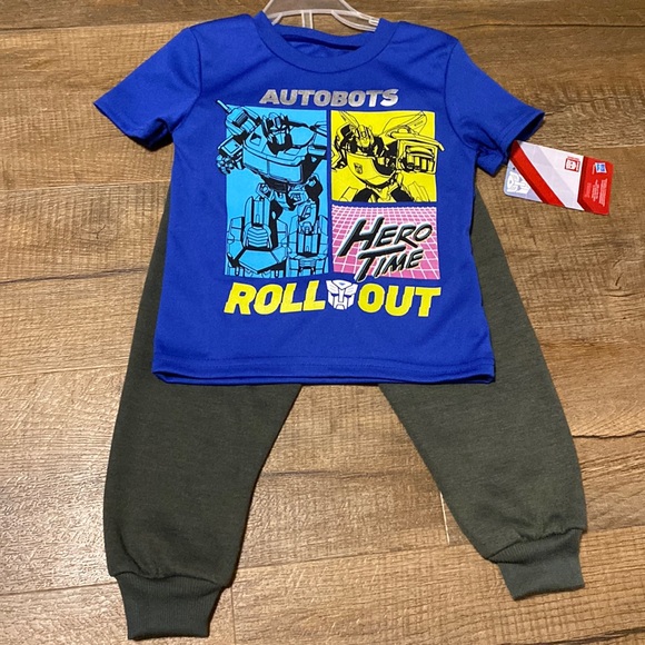 B1G1 Transformers Outfit Size 2T - Picture 1 of 5
